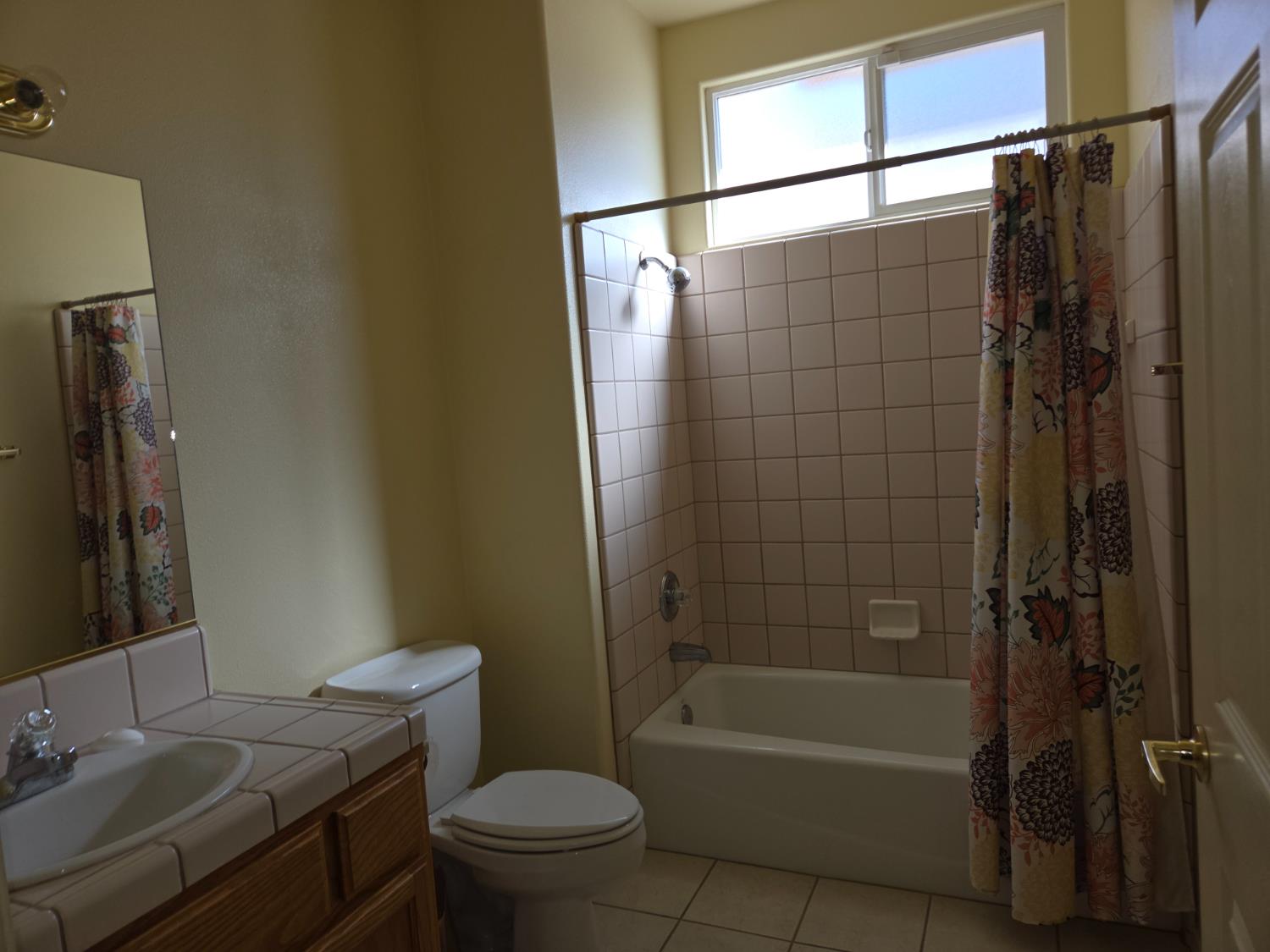 2300 Sierra St #122, Kingsburg, CA 93631