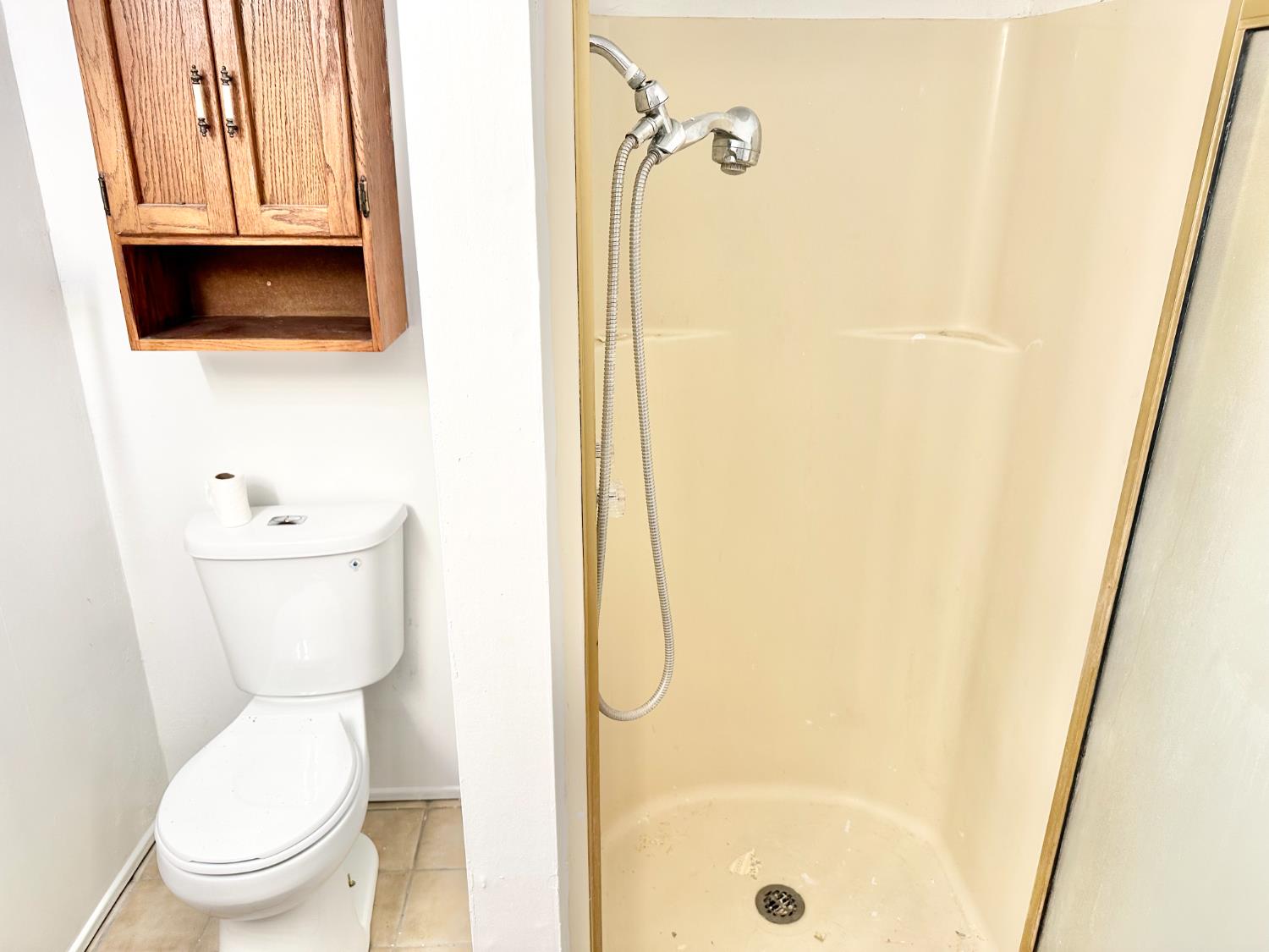 967 E Cleveland Ave, Porterville, CA 93257