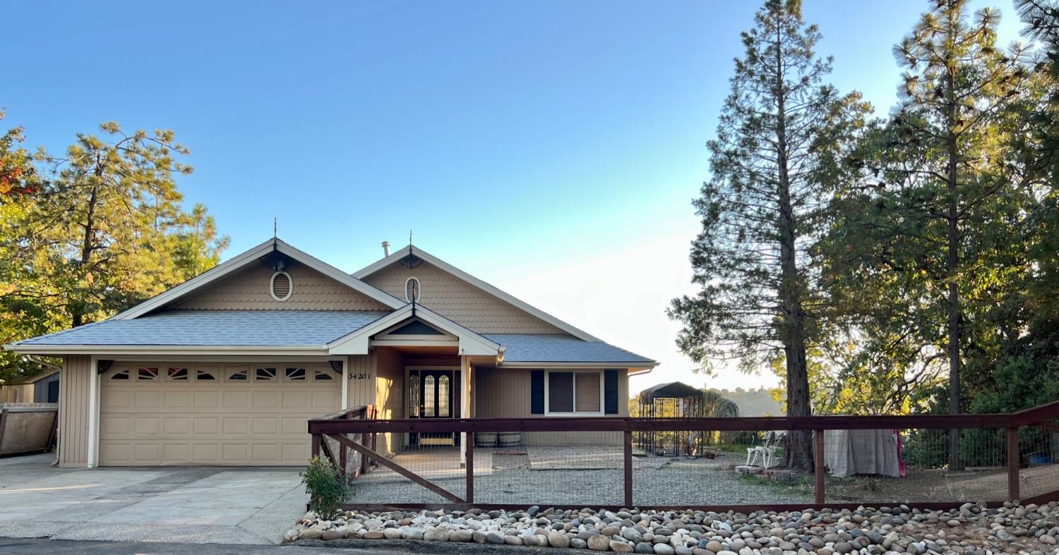 34201 Natoma Rd, Auberry, CA 93602