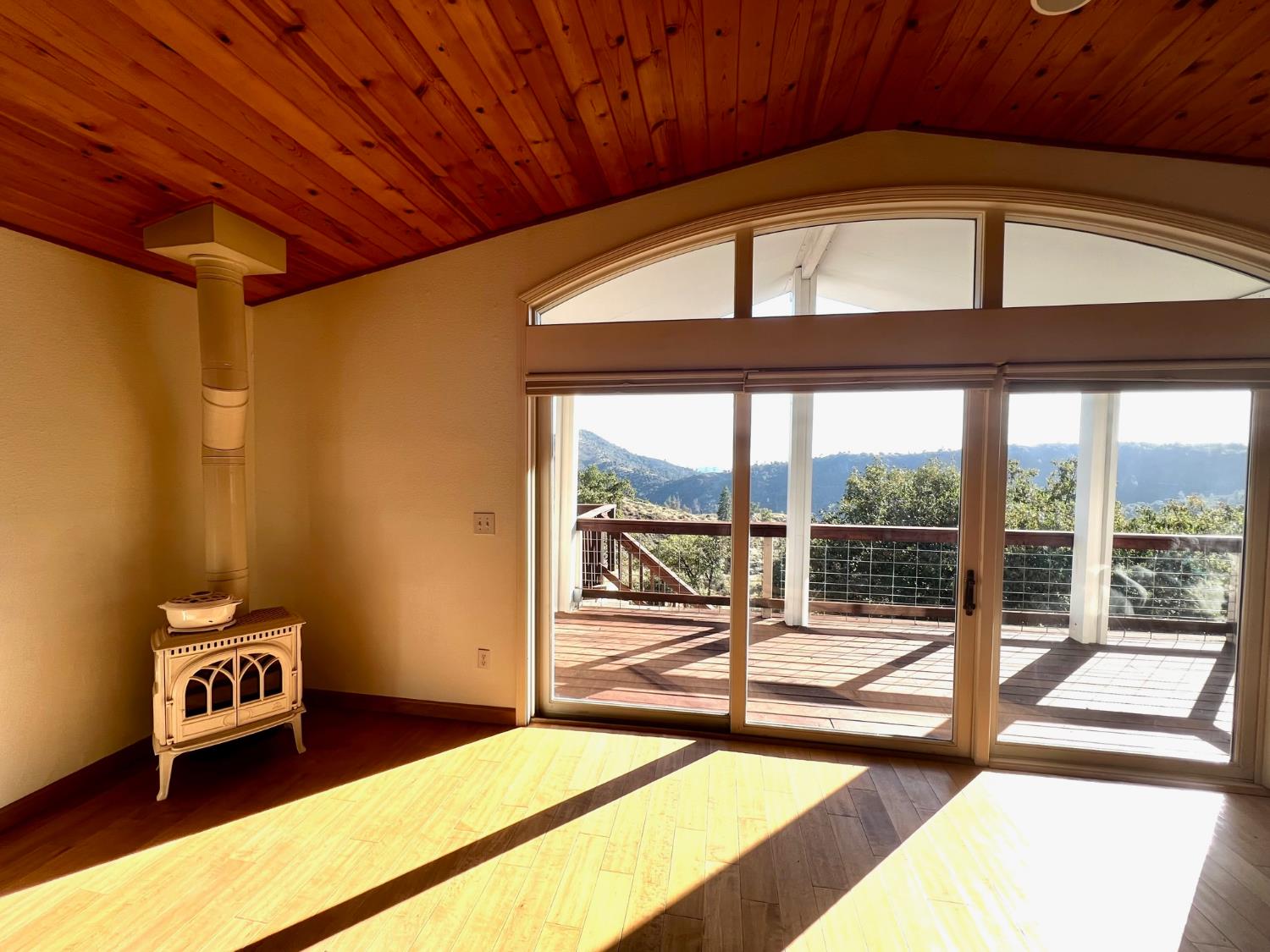 34201 Natoma Rd, Auberry, CA 93602