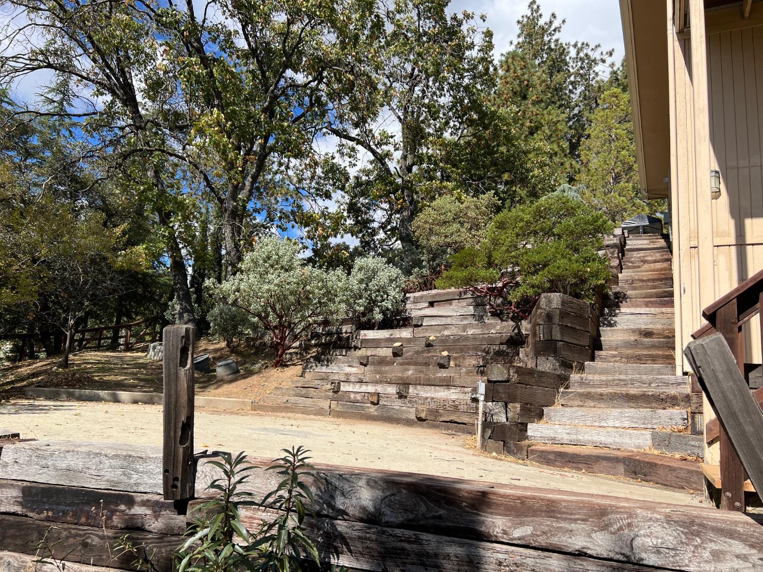 34201 Natoma Rd, Auberry, CA 93602