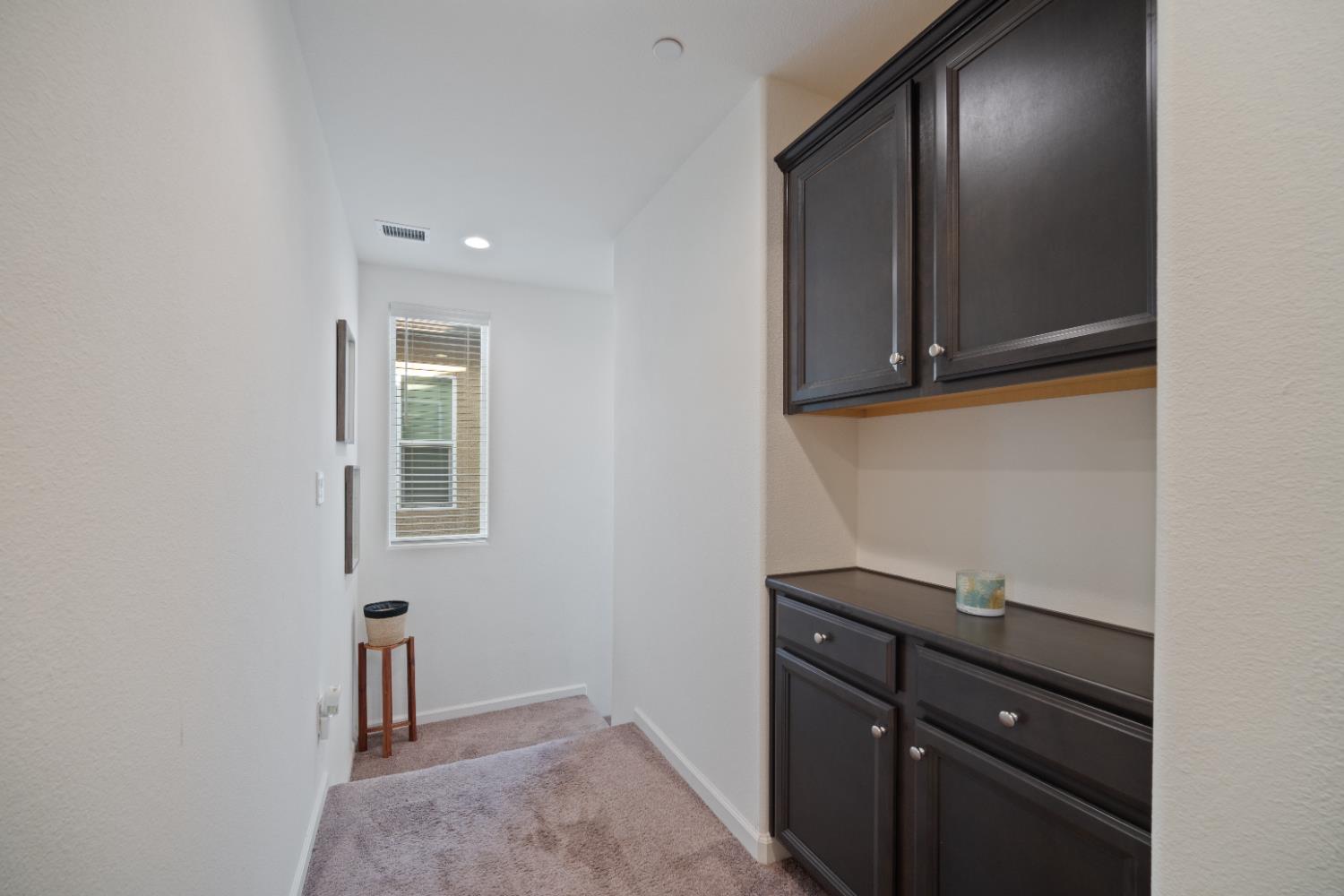 855 Wishon Ave W, Madera, CA 93636