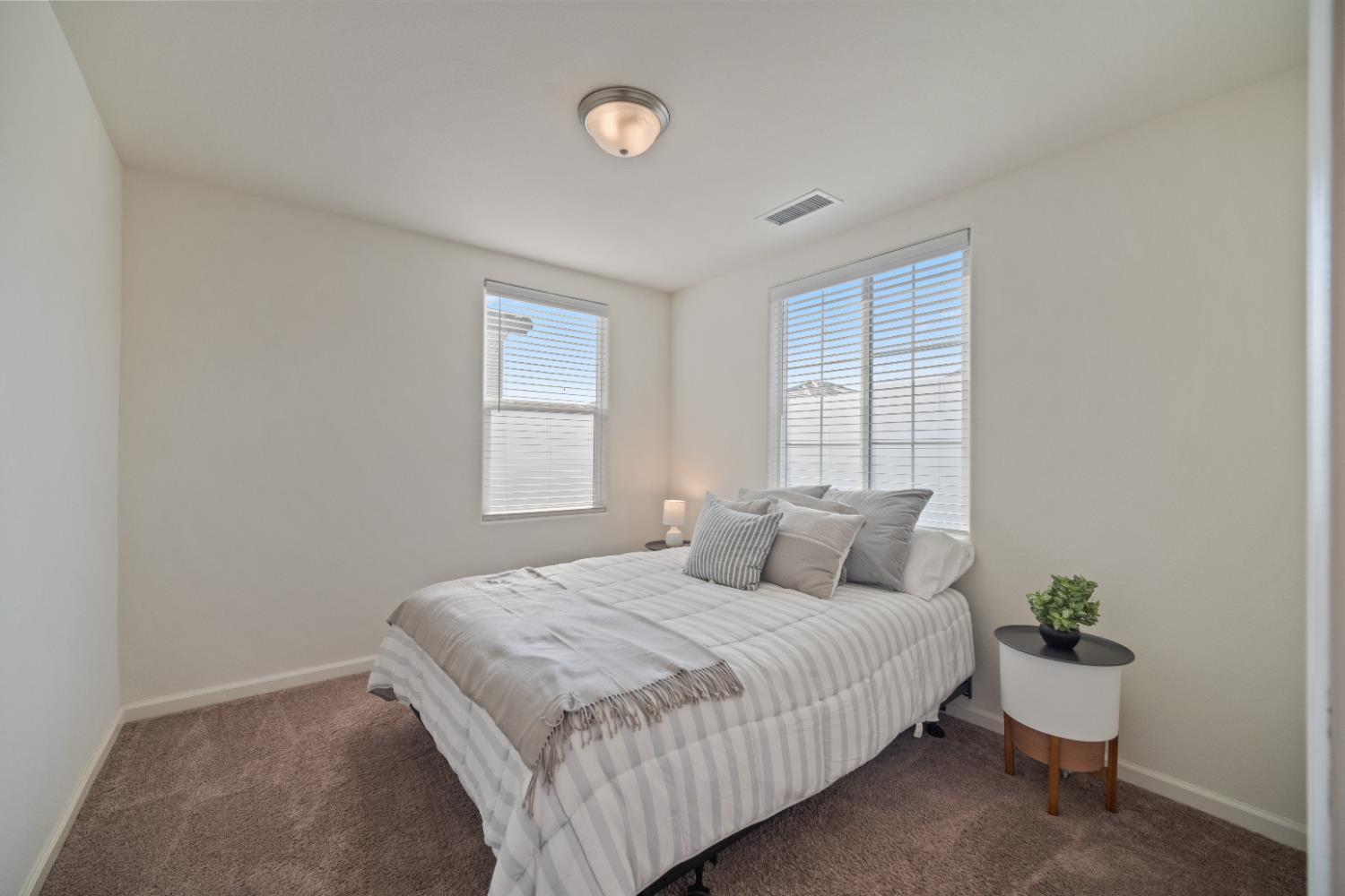 855 Wishon Ave W, Madera, CA 93636