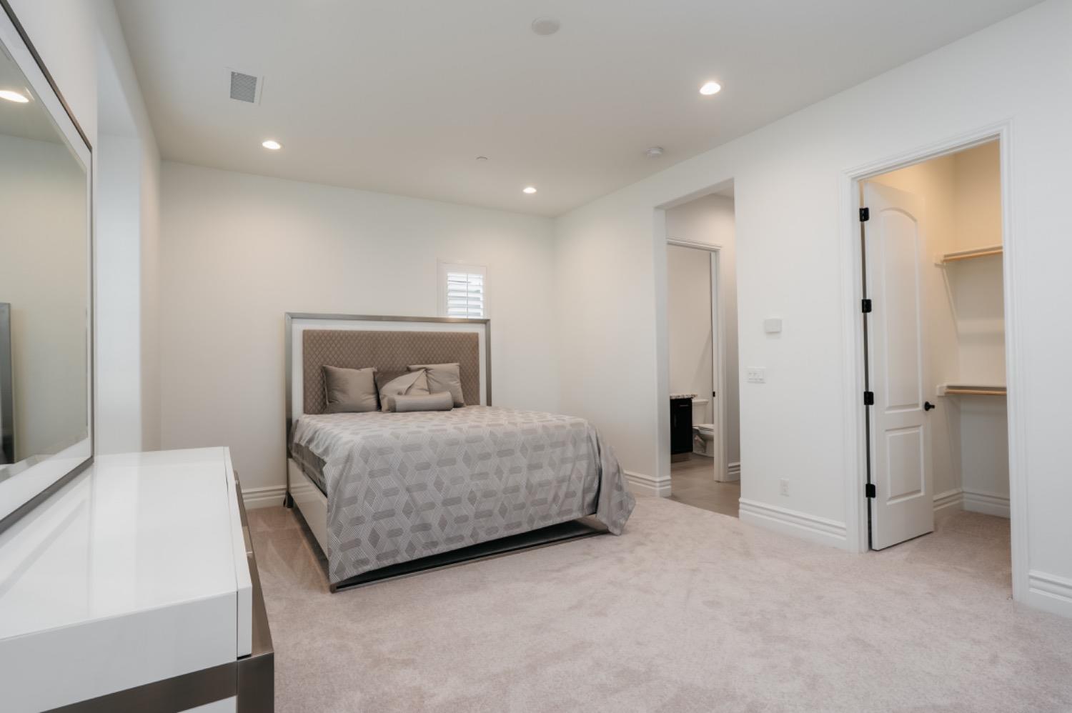 4200 Little Canyon Dr, Madera, CA 93636