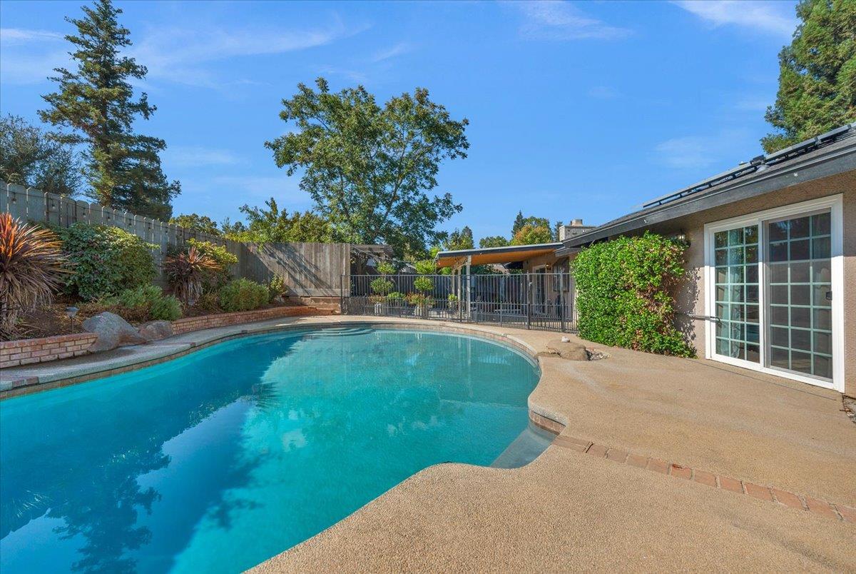 787 E Vermont Ave, Fresno, CA 93720