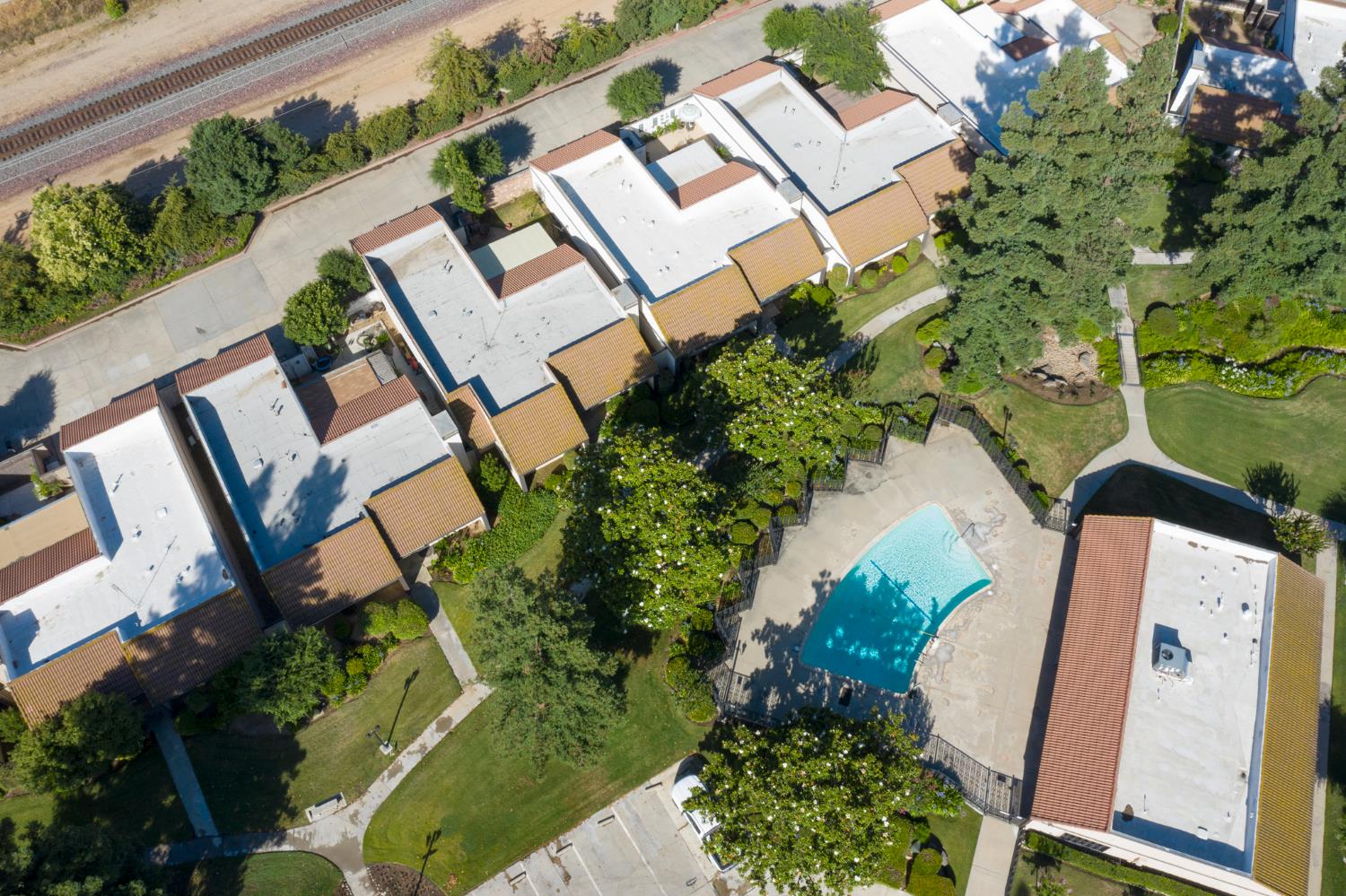 1915 W Santa Ana Ave, Fresno, CA 93705