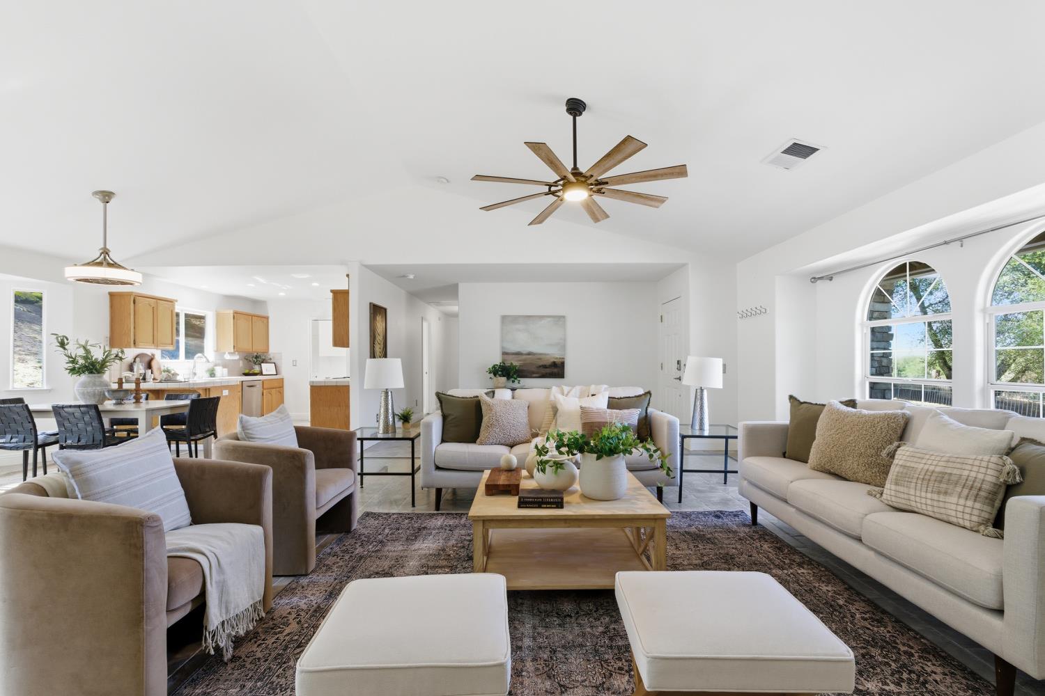 46474 Longview Ln W, Coarsegold, CA 93614