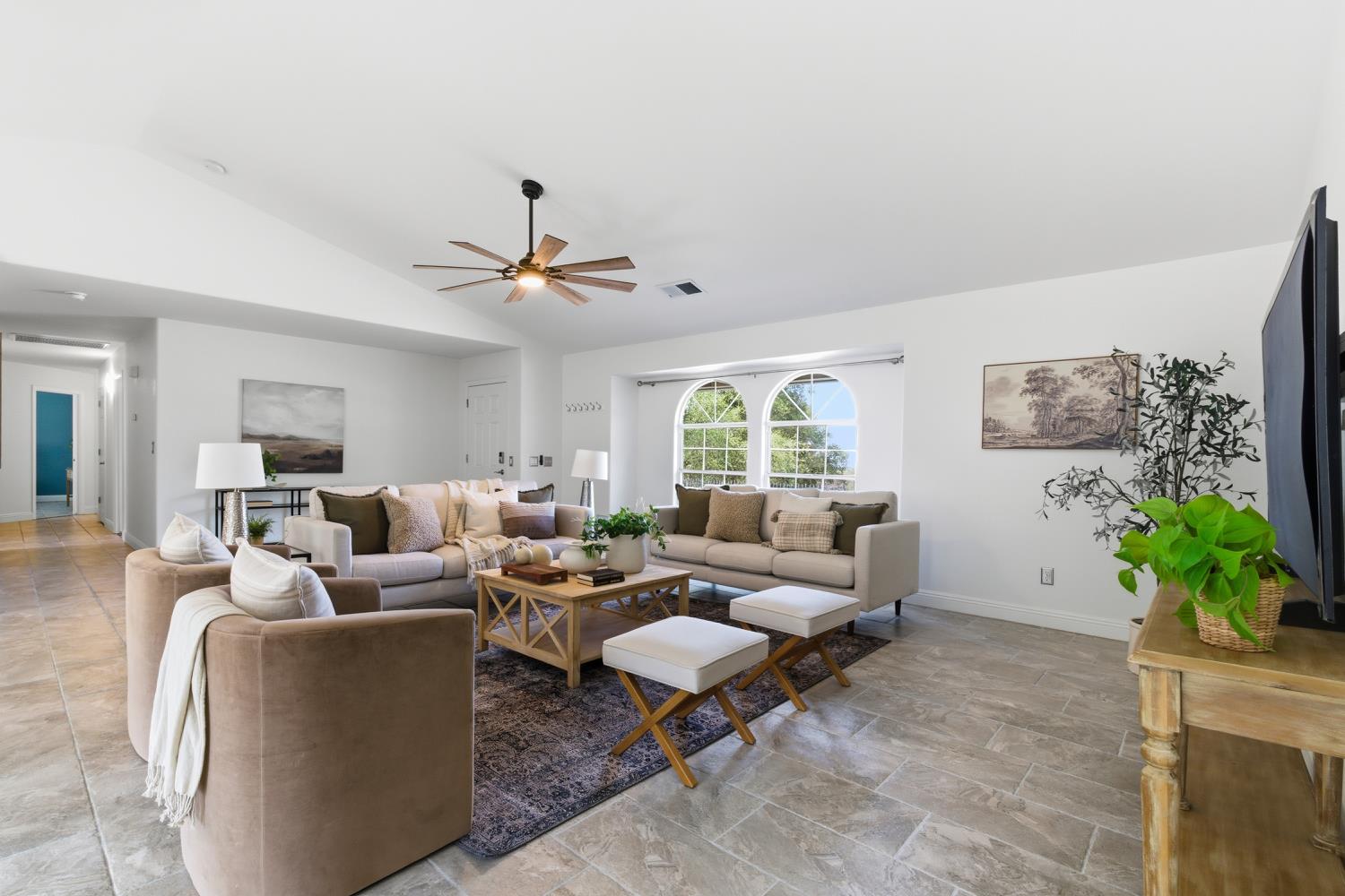 46474 Longview Ln W, Coarsegold, CA 93614