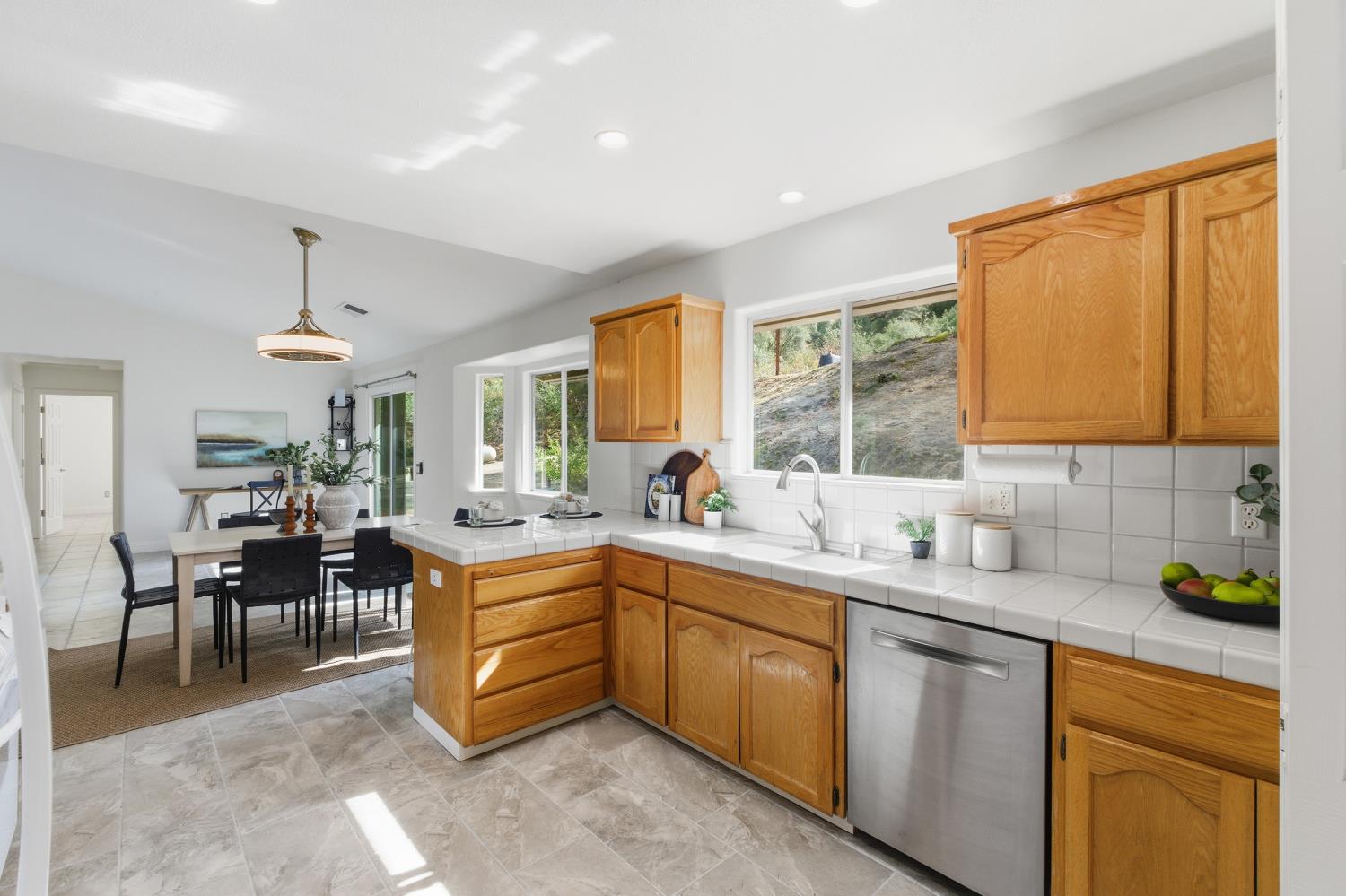 46474 Longview Ln W, Coarsegold, CA 93614