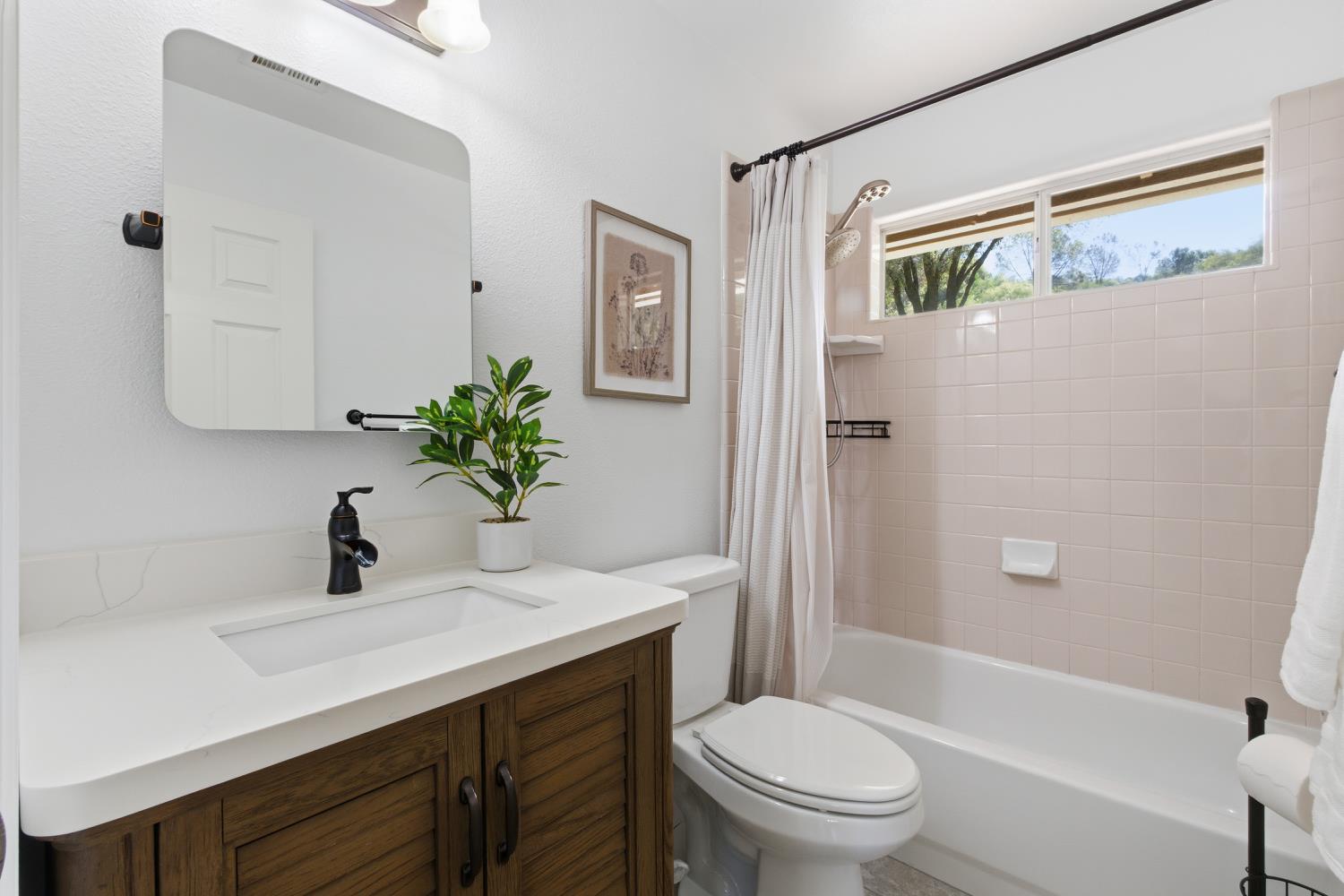 46474 Longview Ln W, Coarsegold, CA 93614