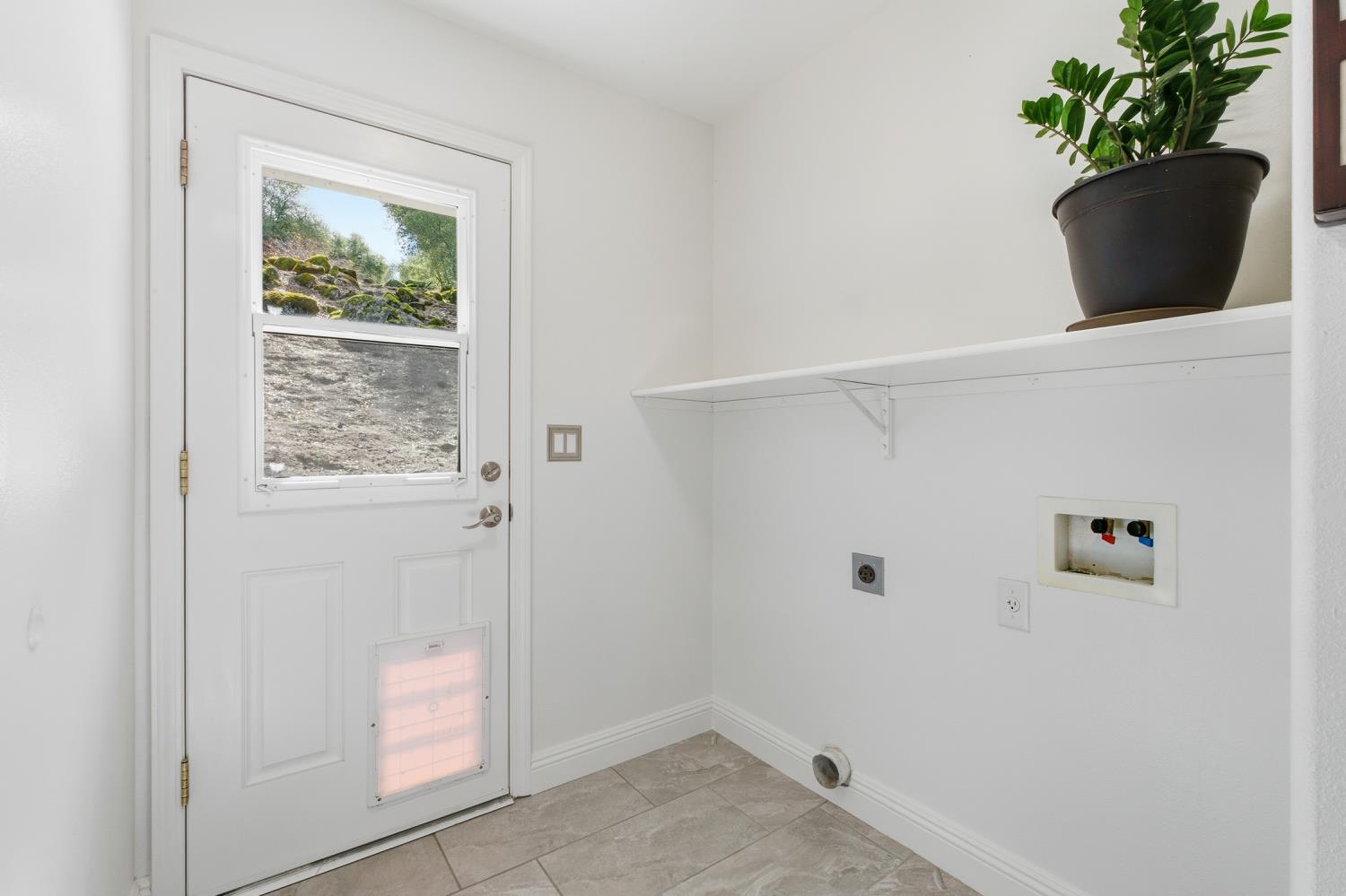 46474 Longview Ln W, Coarsegold, CA 93614