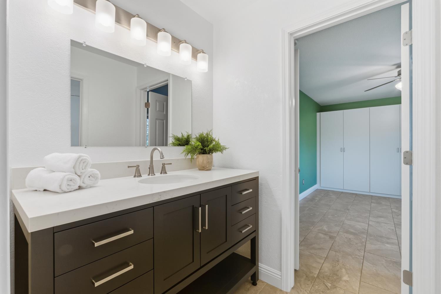 46474 Longview Ln W, Coarsegold, CA 93614