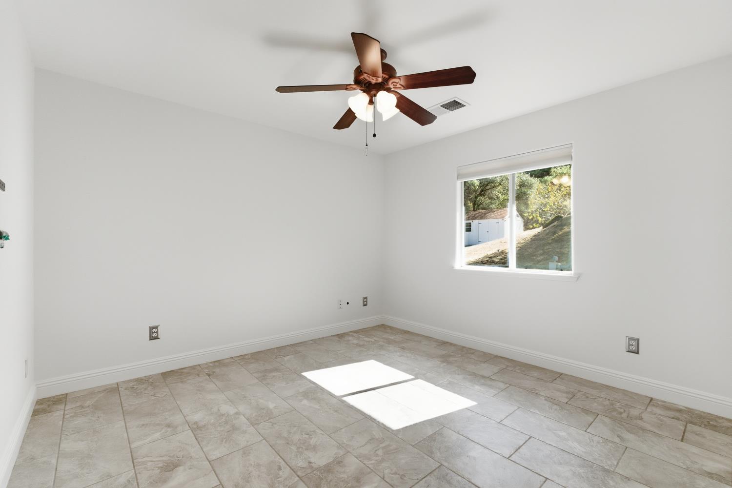 46474 Longview Ln W, Coarsegold, CA 93614