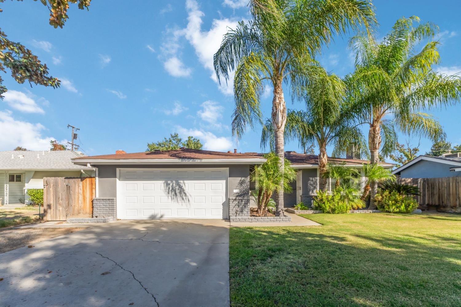 2333 E Austin Way, Fresno, CA 93726