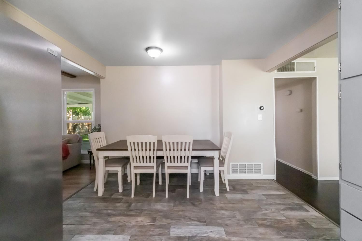 2333 E Austin Way, Fresno, CA 93726