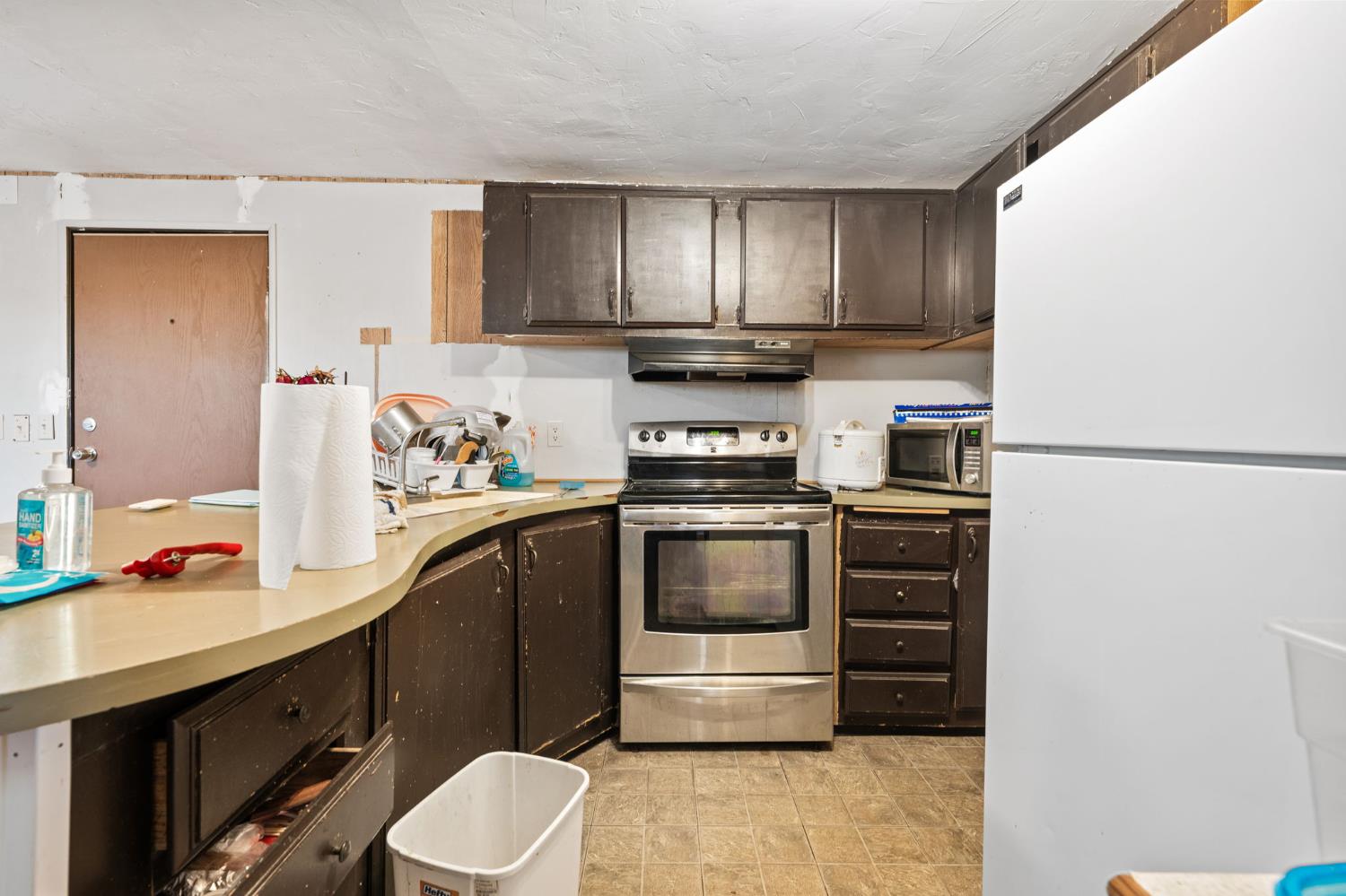 4963 Valley Ln, Catheys Valley, CA 95306