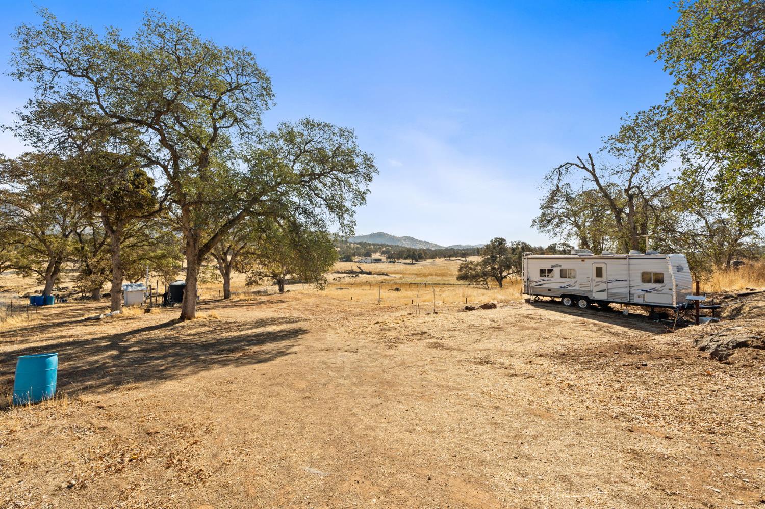 4963 Valley Ln, Catheys Valley, CA 95306