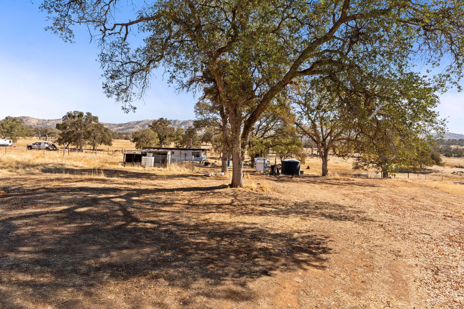 4963 Valley Ln, Catheys Valley, CA 95306