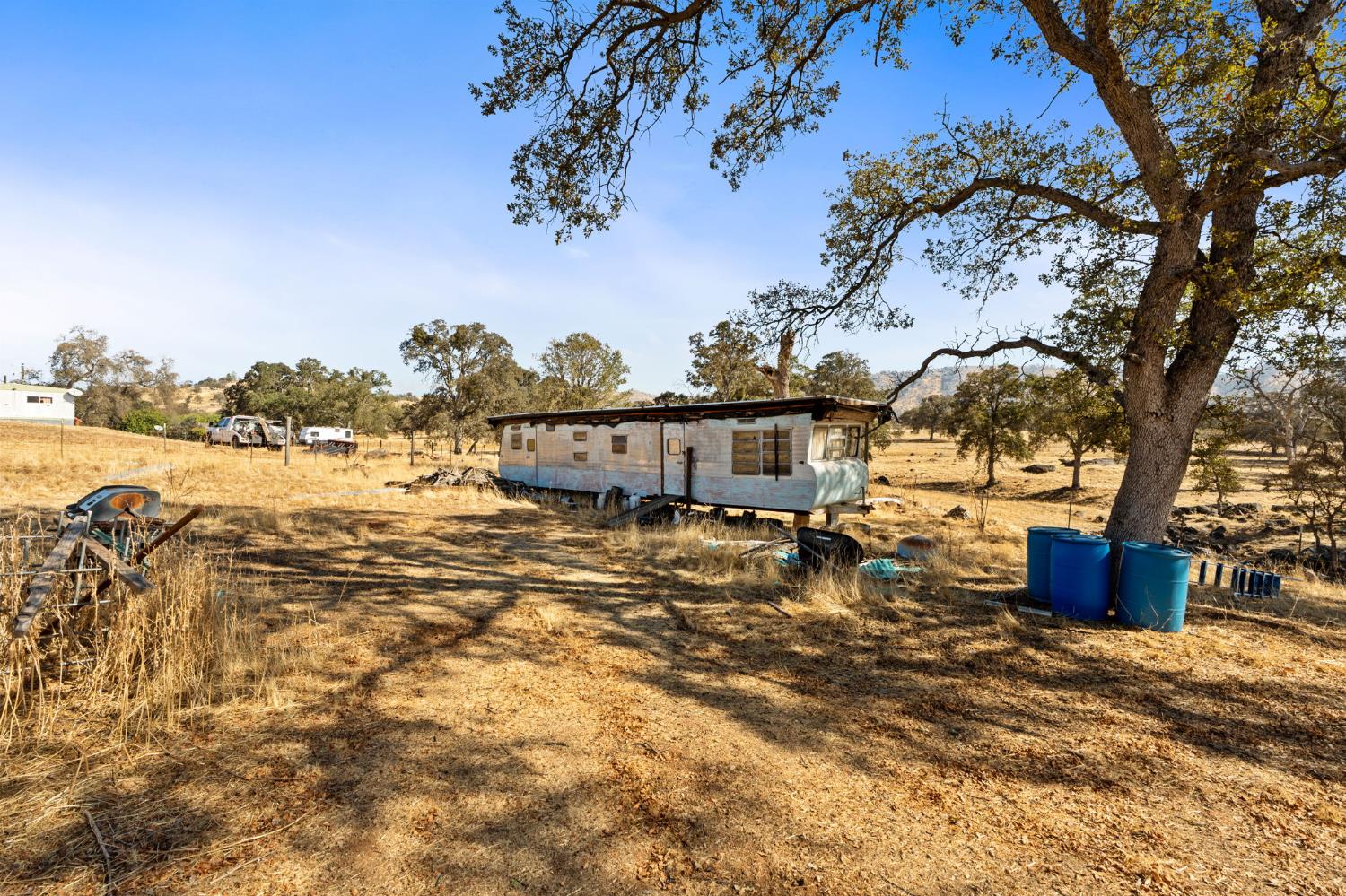 4963 Valley Ln, Catheys Valley, CA 95306