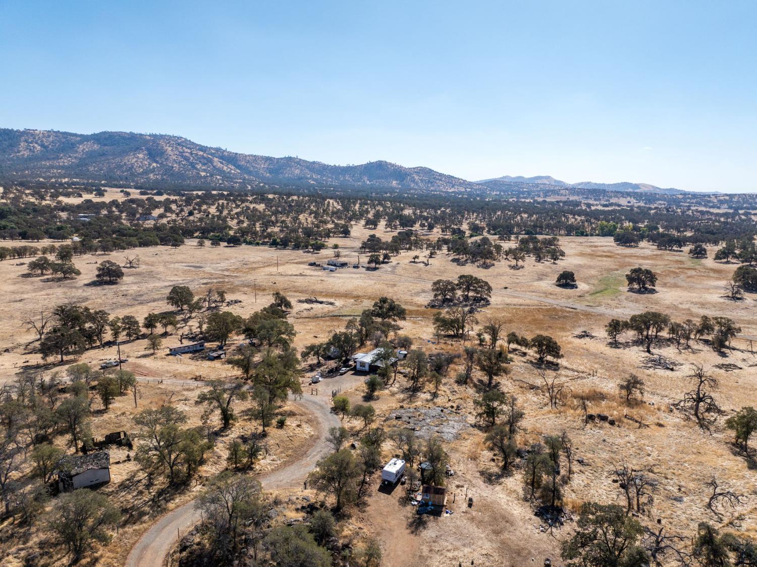 4963 Valley Ln, Catheys Valley, CA 95306