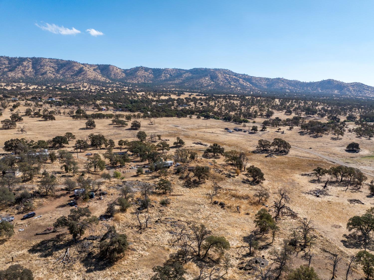 4963 Valley Ln, Catheys Valley, CA 95306