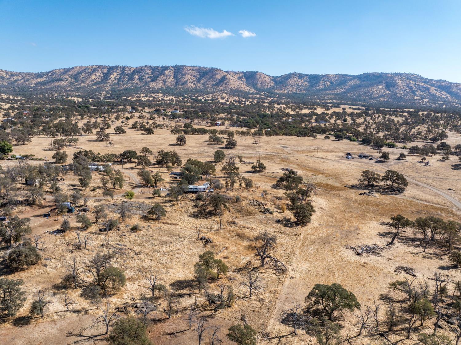 4963 Valley Ln, Catheys Valley, CA 95306