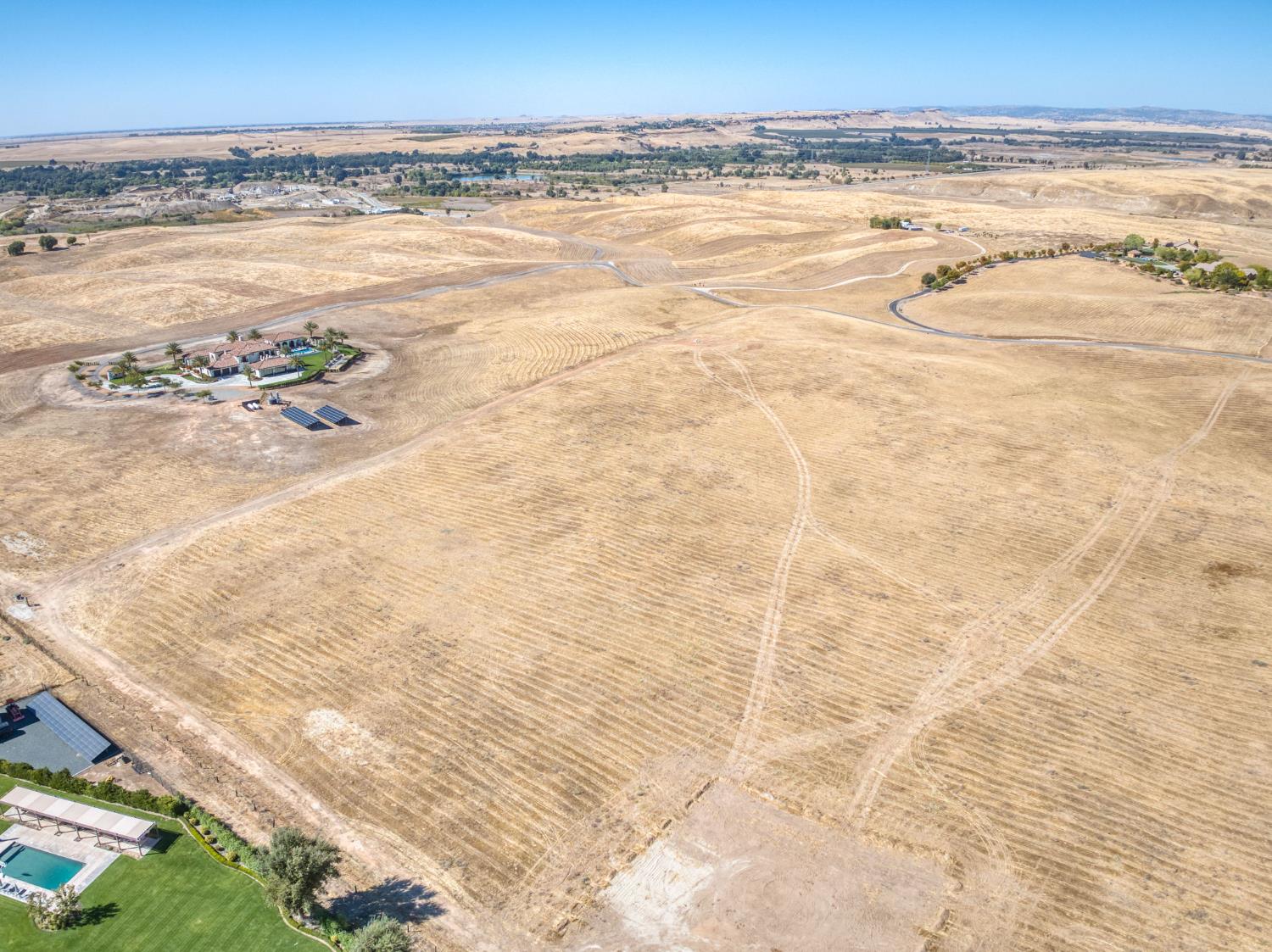 1 Biglione Drive, Clovis, CA 93619