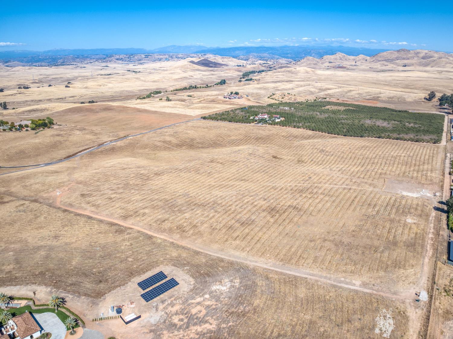 1 Biglione Drive, Clovis, CA 93619