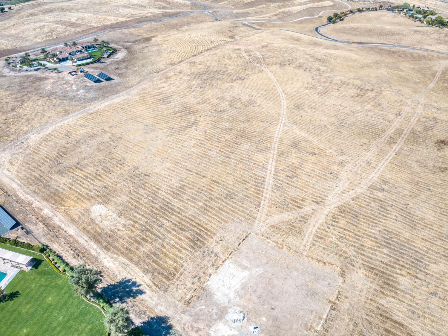 1 Biglione Drive, Clovis, CA 93619