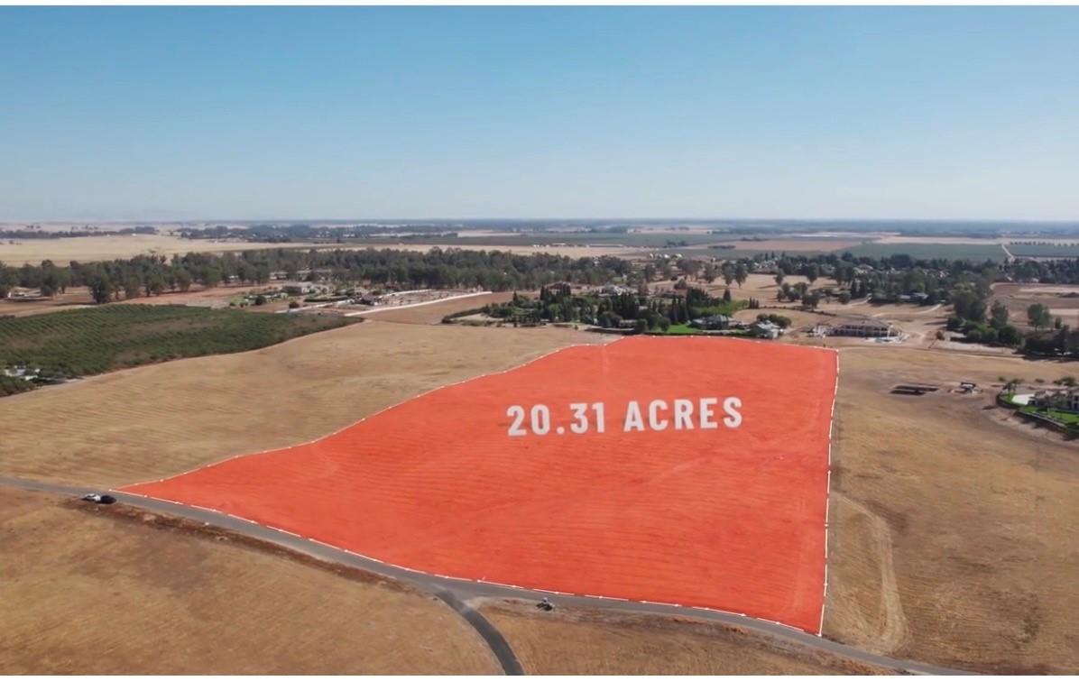 1 Biglione Drive, Clovis, CA 93619