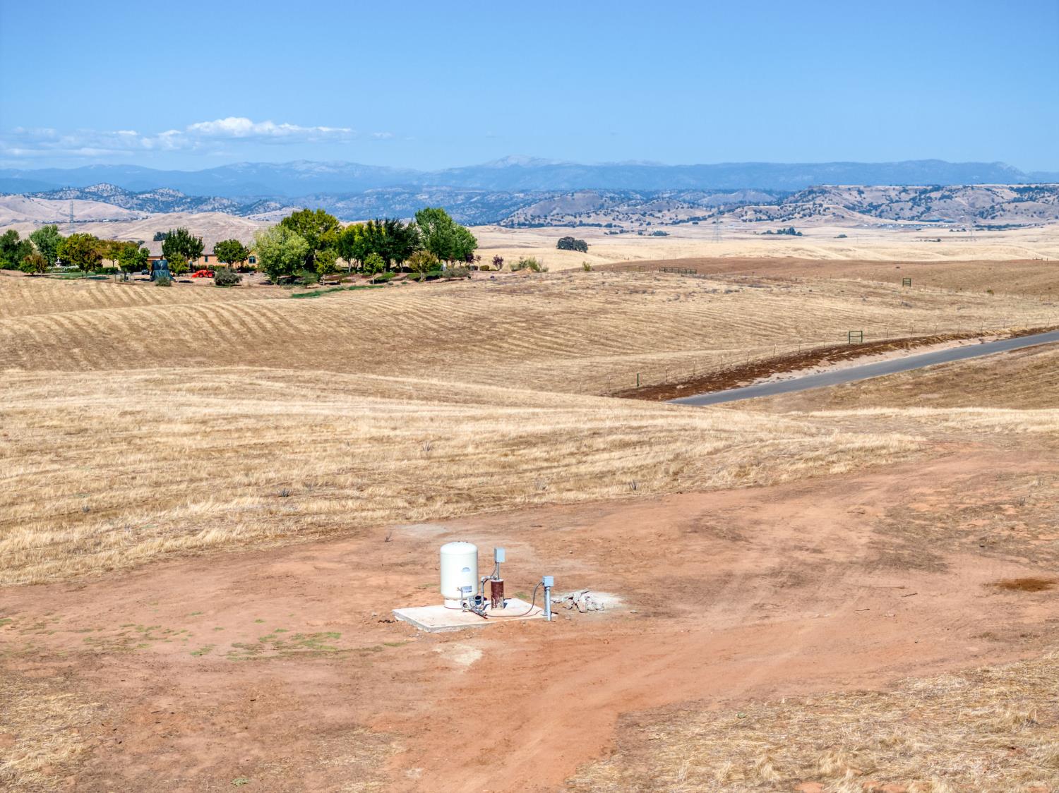 1 Biglione Drive, Clovis, CA 93619