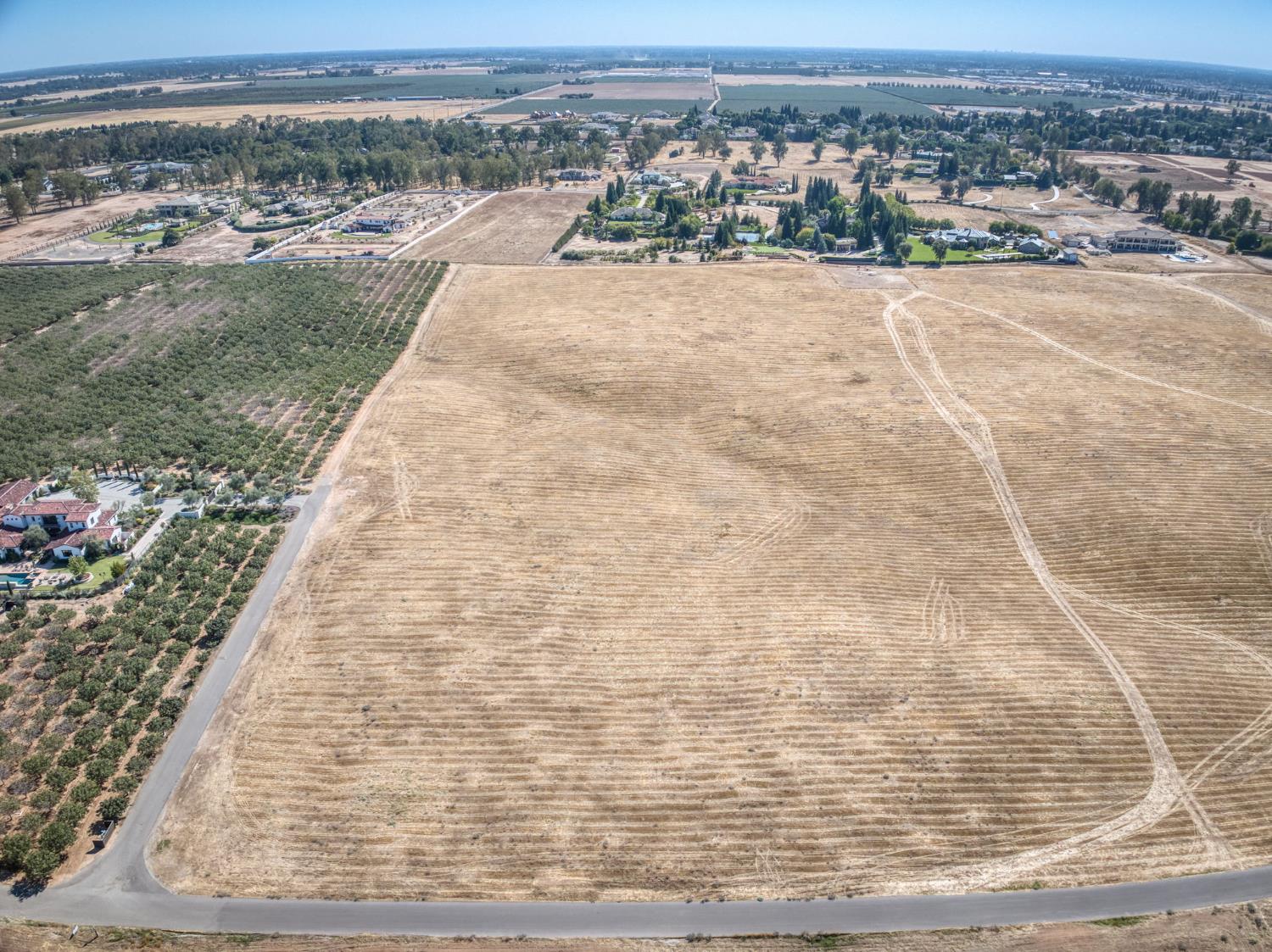 2 Biglione Drive, Clovis, CA 93619