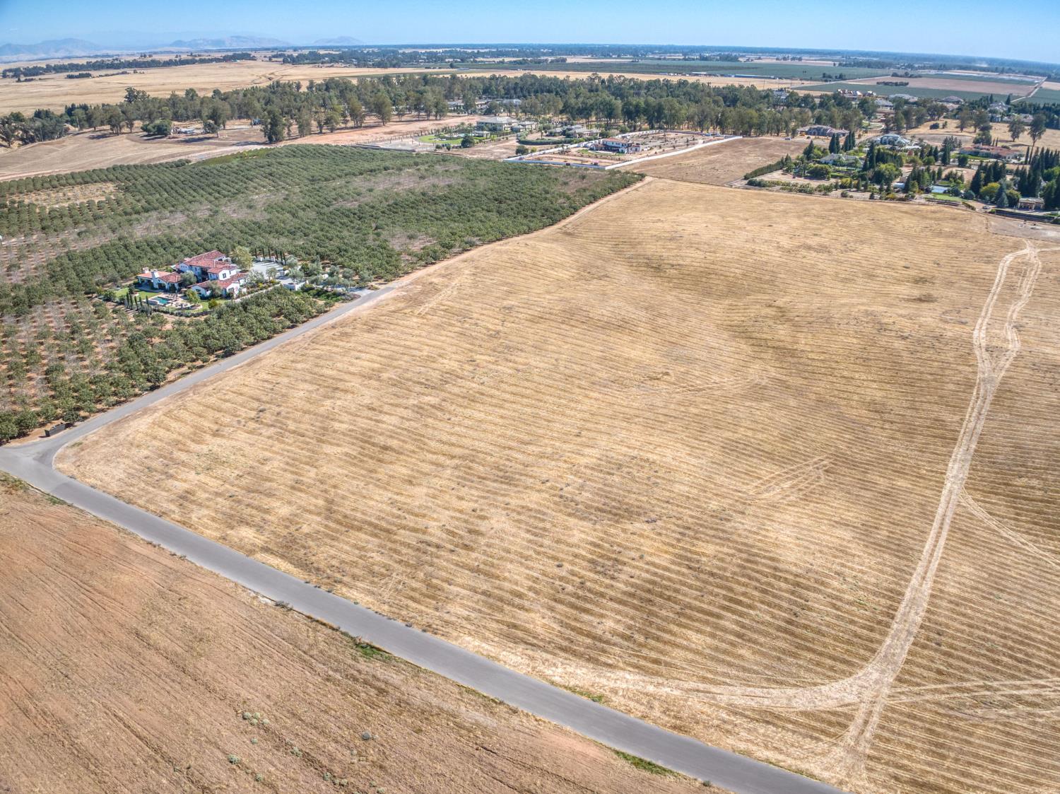 2 Biglione Drive, Clovis, CA 93619