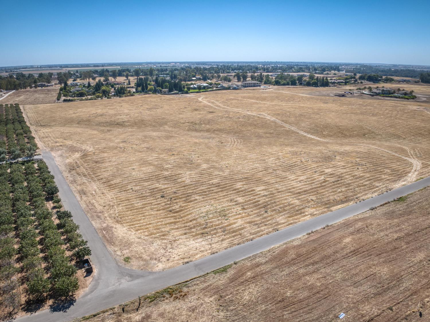 2 Biglione Drive, Clovis, CA 93619