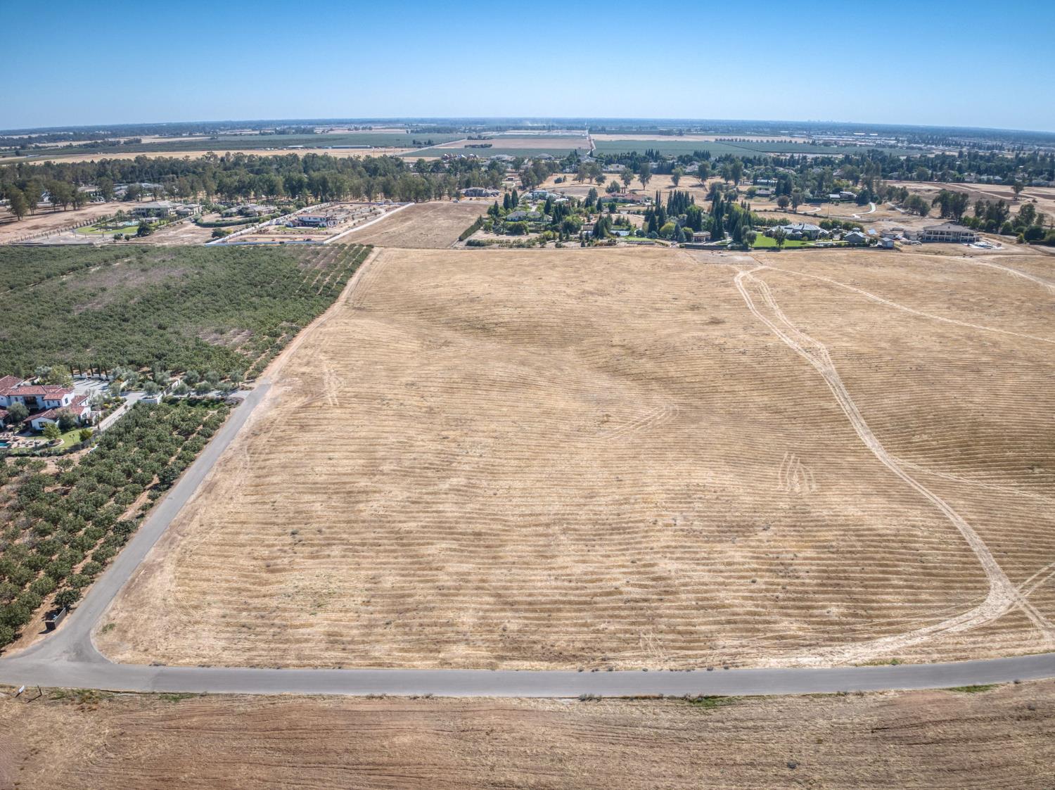 2 Biglione Drive, Clovis, CA 93619