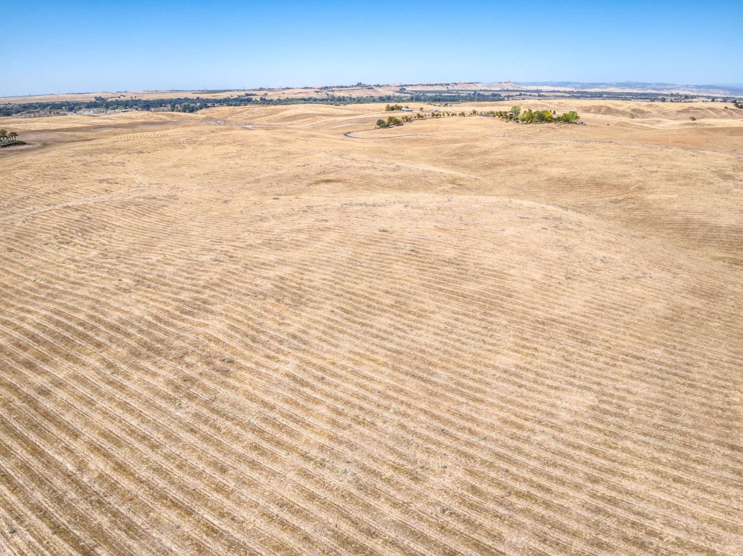 2 Biglione Drive, Clovis, CA 93619