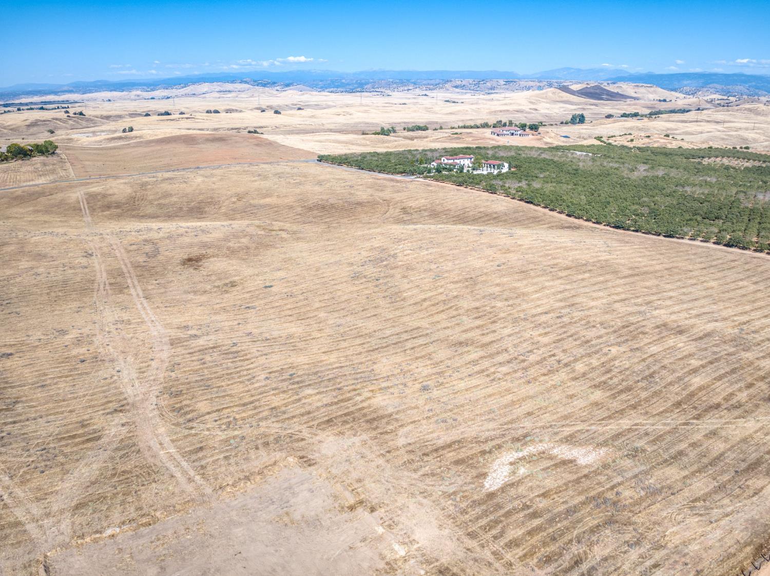 2 Biglione Drive, Clovis, CA 93619