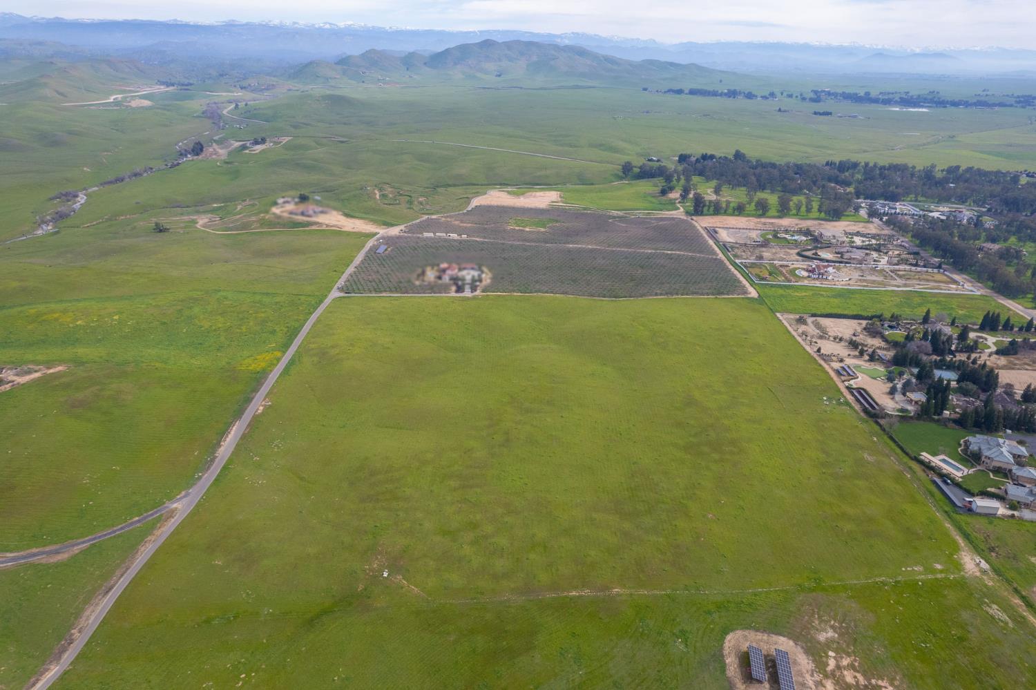 2 Biglione Drive, Clovis, CA 93619