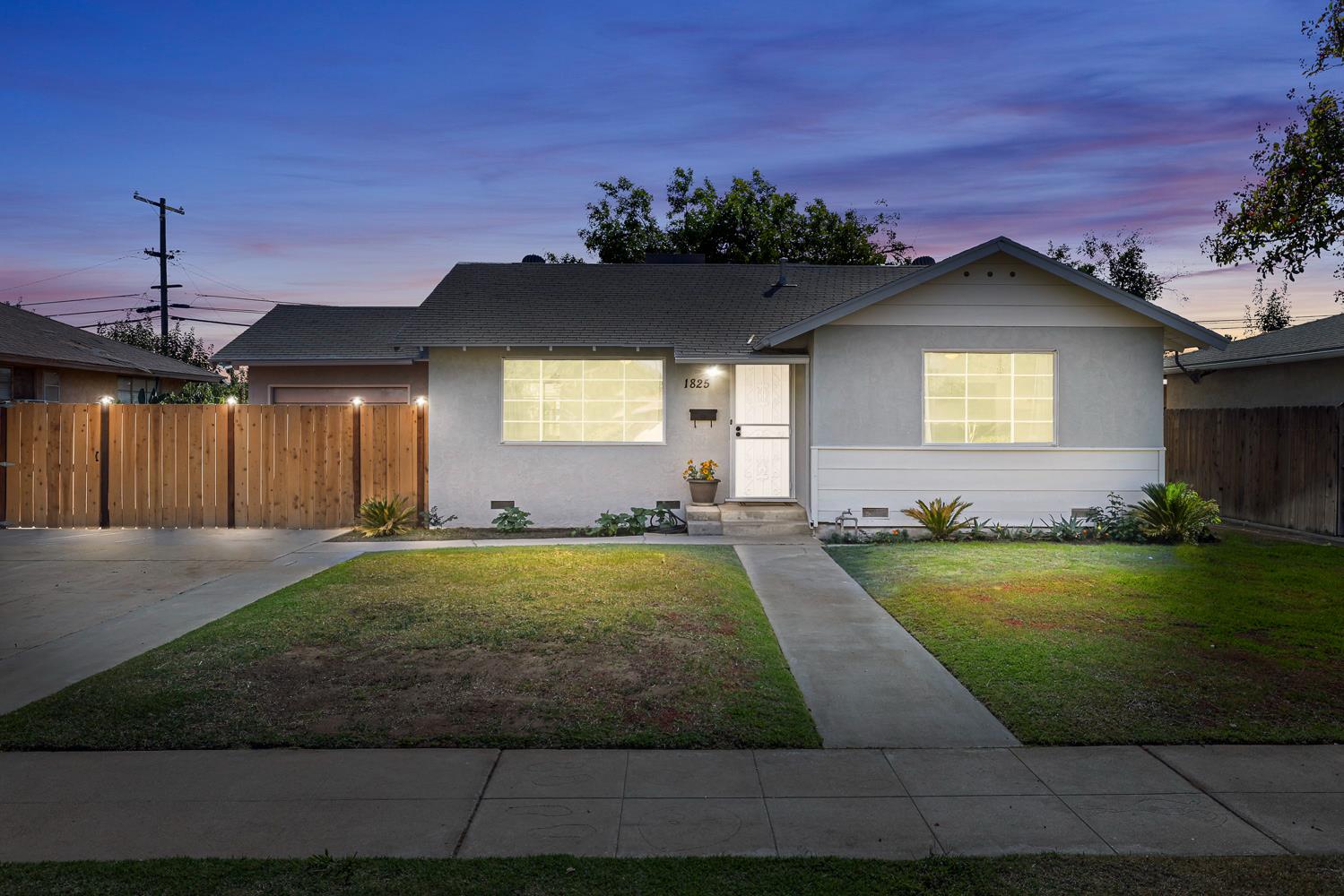 1825 W Griffith Way, Fresno, CA 93705