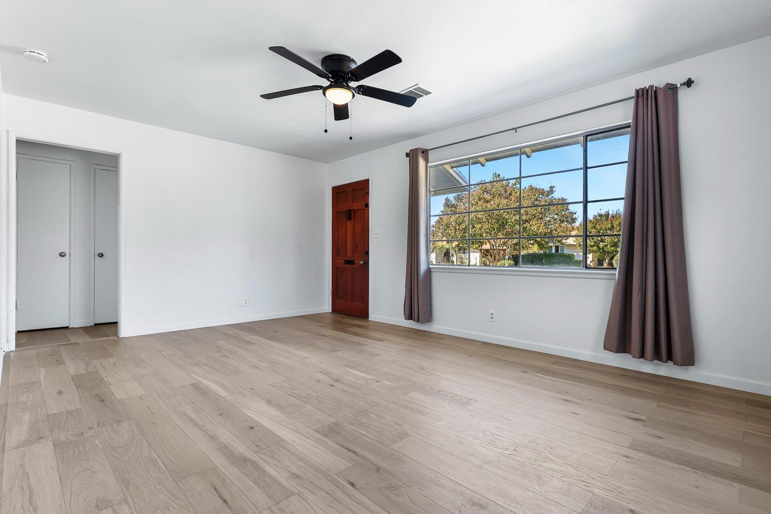 1825 W Griffith Way, Fresno, CA 93705