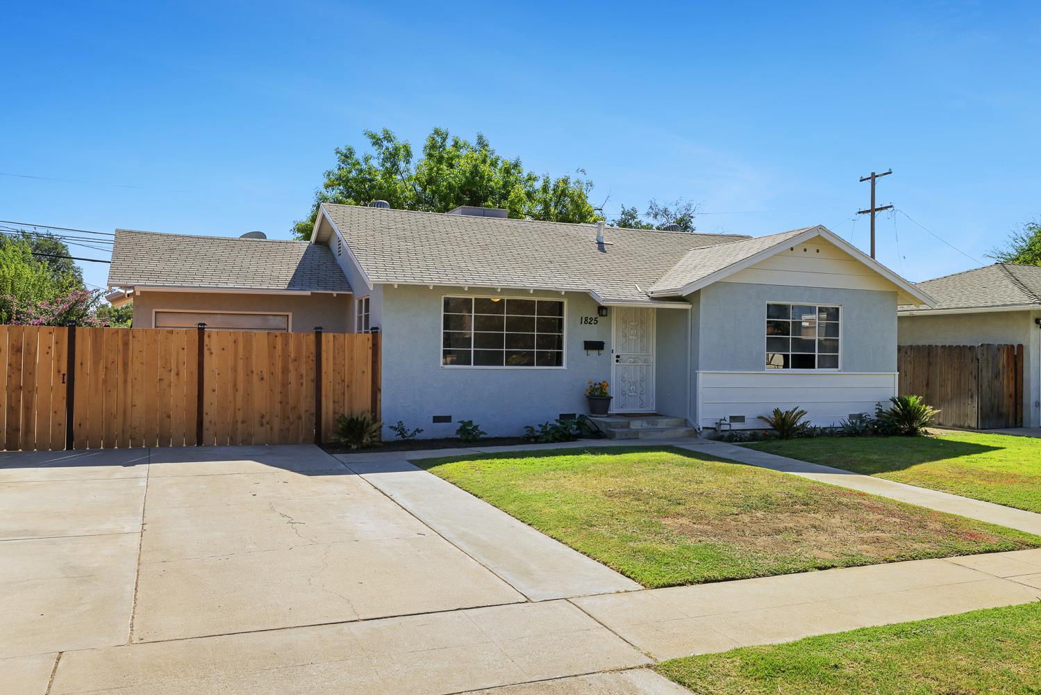 1825 W Griffith Way, Fresno, CA 93705