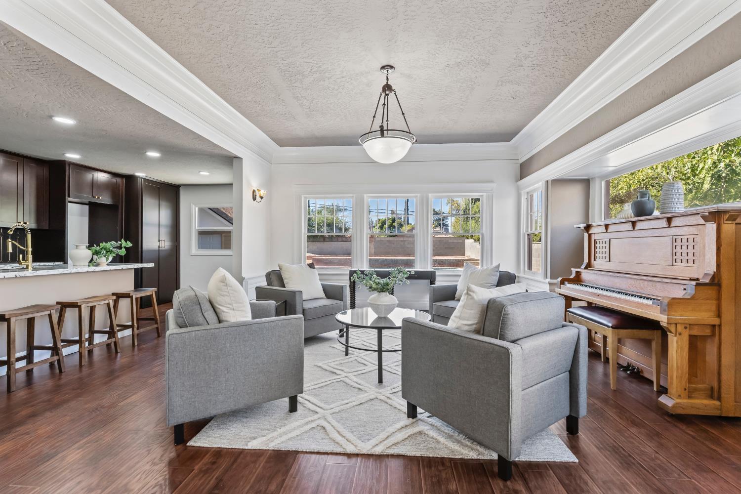 1487 N Echo, Fresno, CA 93728