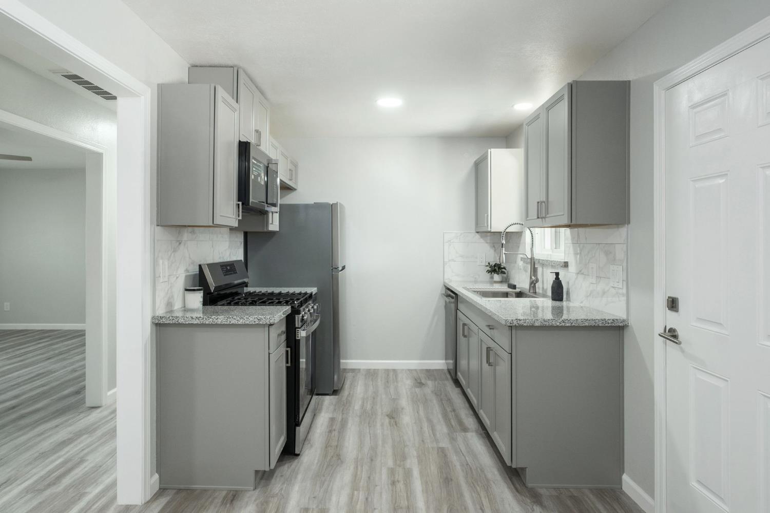 3062 Jasper St, Selma, CA 93662
