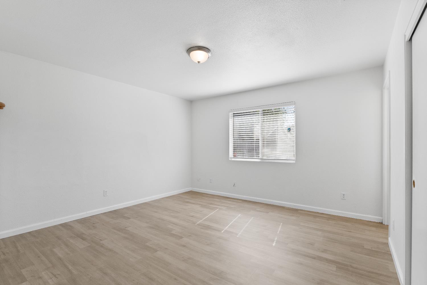 5739 W Santa Ana Ave, Fresno, CA 93722