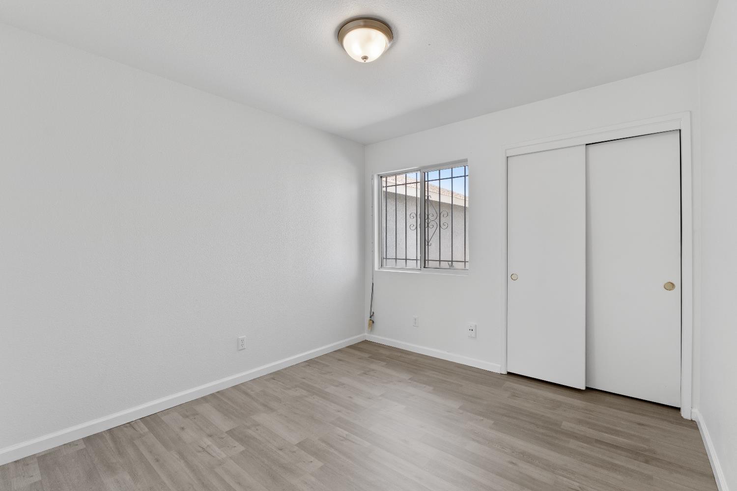 5739 W Santa Ana Ave, Fresno, CA 93722