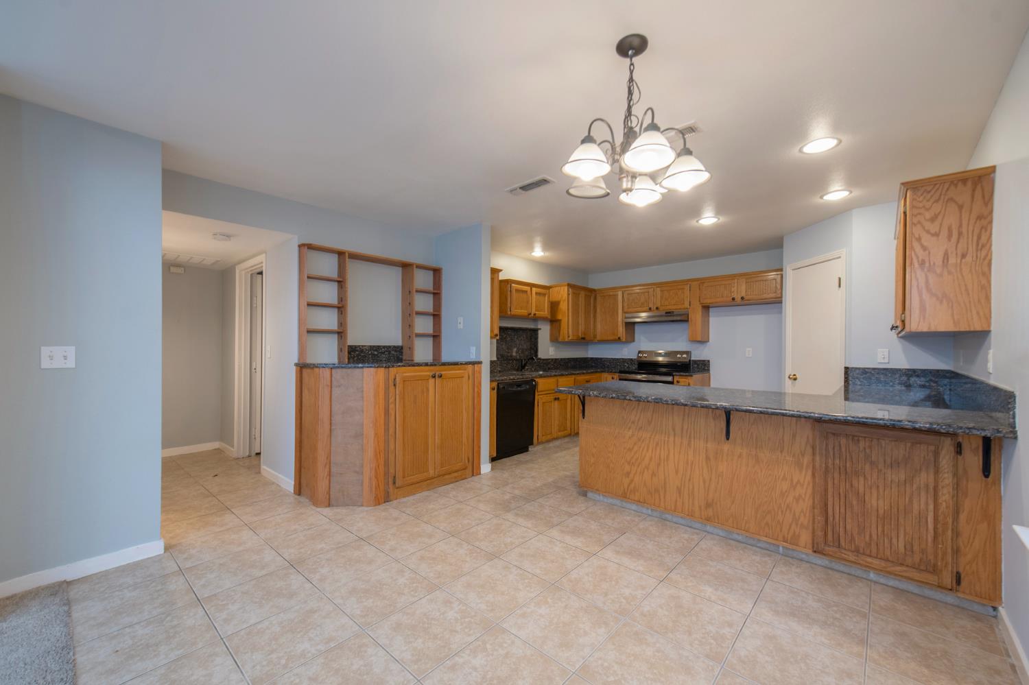 4739 W Bellaire Way, Fresno, CA 93722