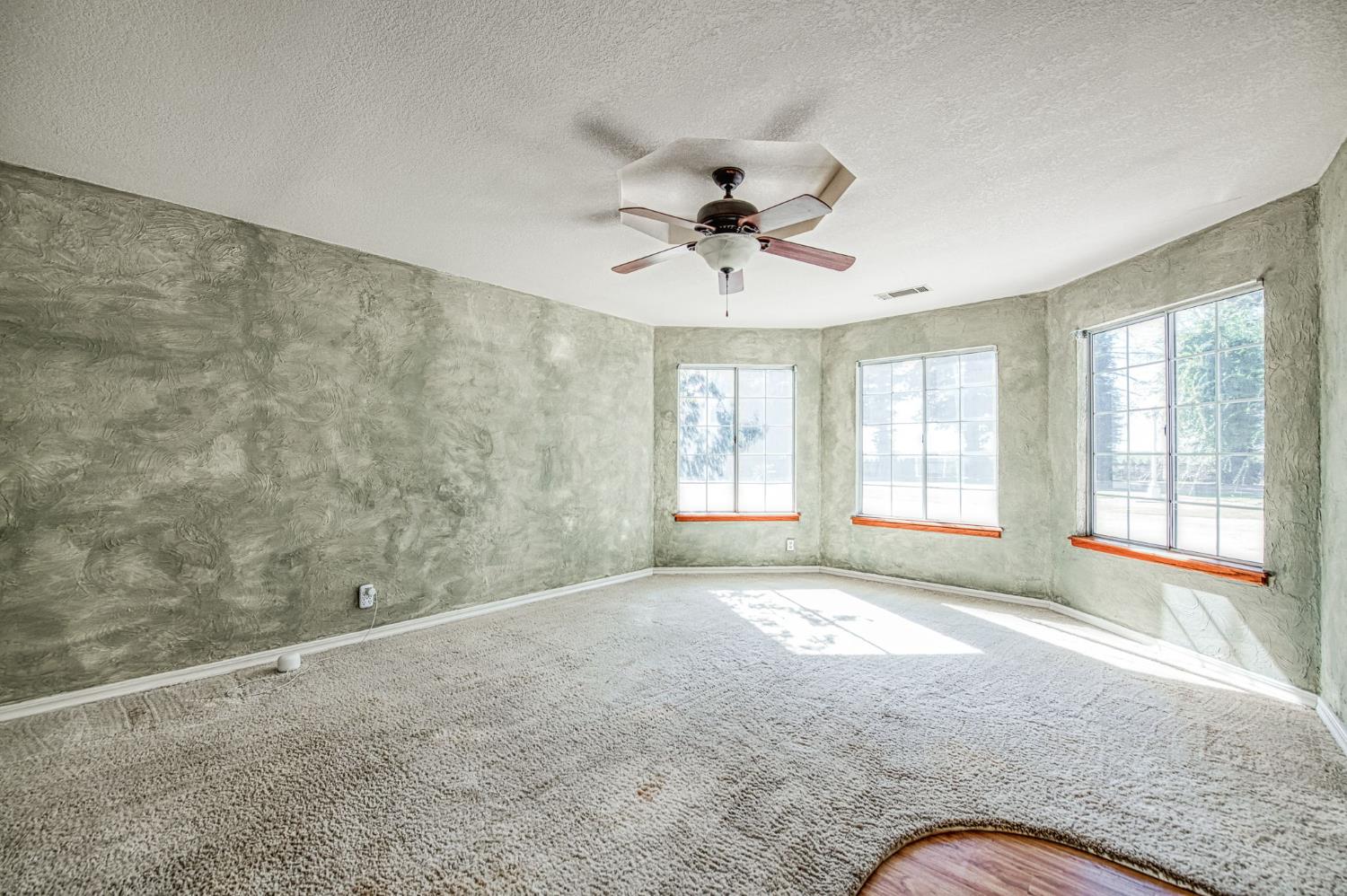 10852 S Bethel Ave, Selma, CA 93662