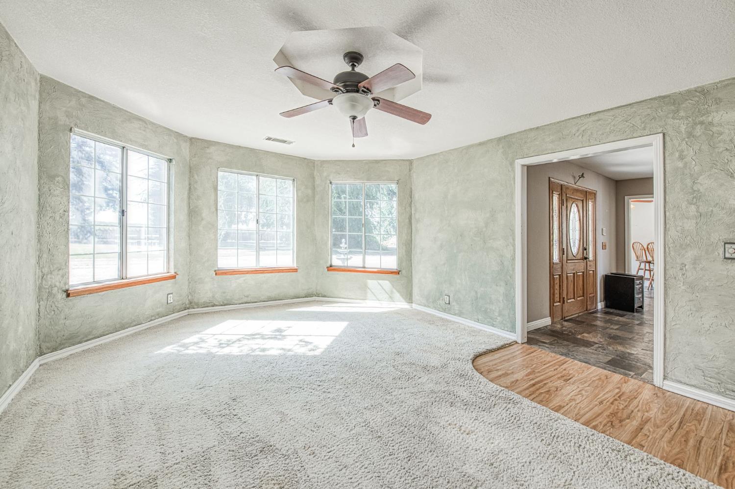 10852 S Bethel Ave, Selma, CA 93662