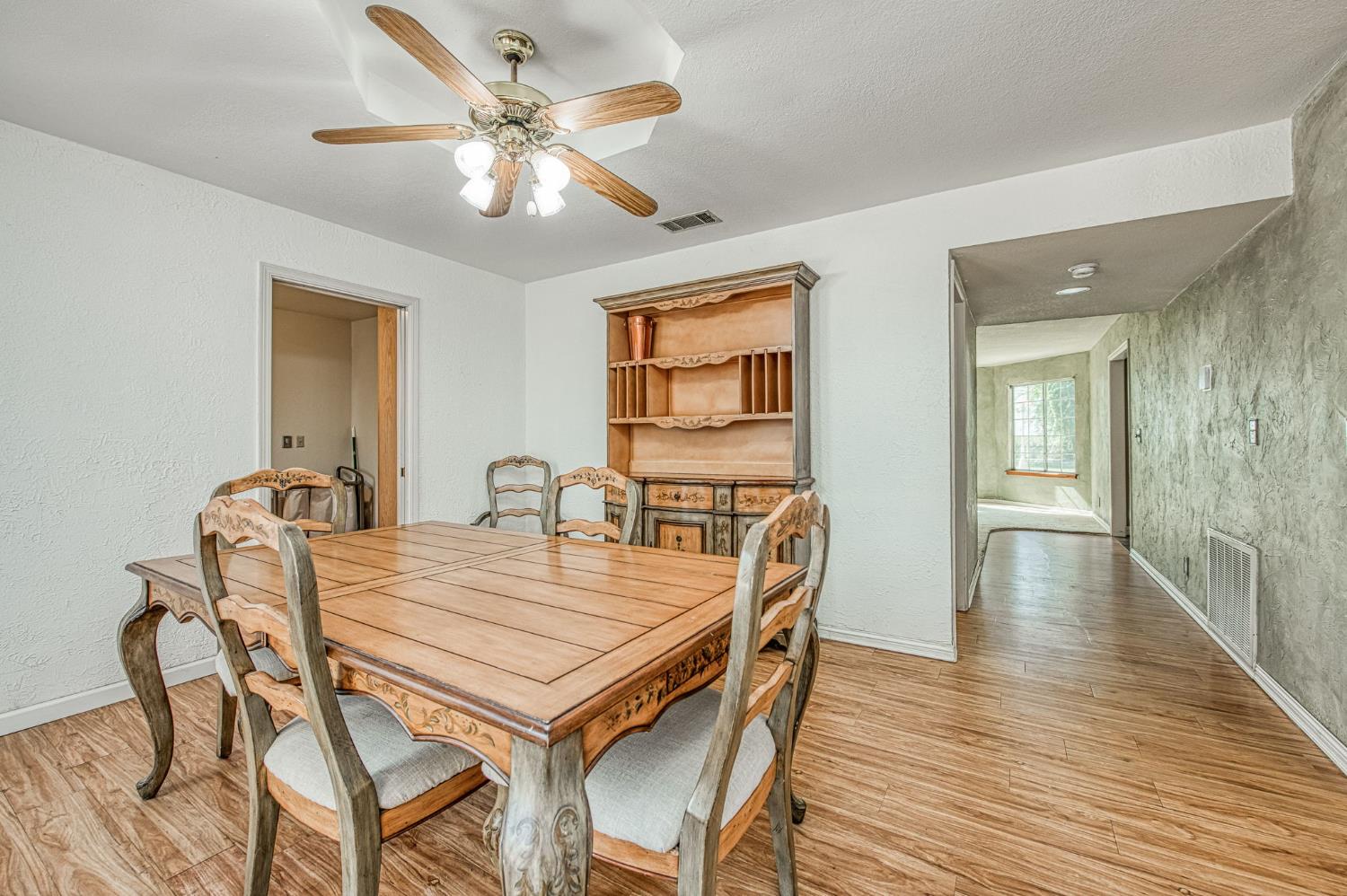 10852 S Bethel Ave, Selma, CA 93662