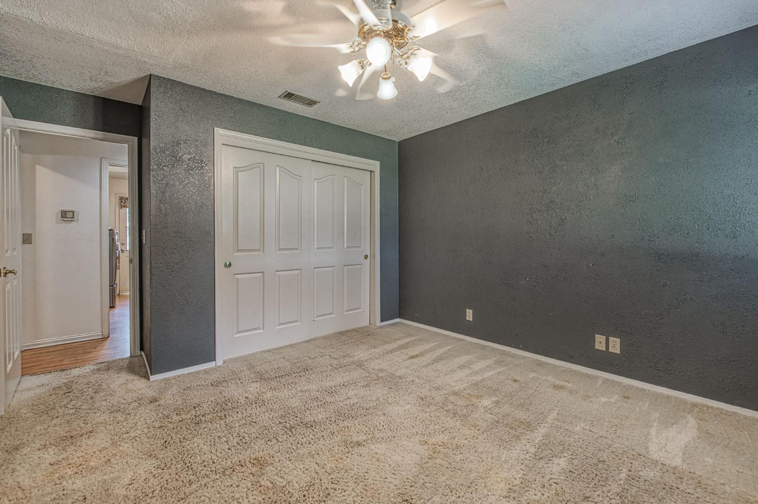 10852 S Bethel Ave, Selma, CA 93662